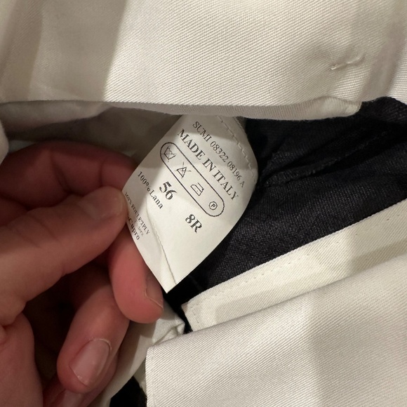 Men’s Isaia three piece custom suit - Picture 4 of 4